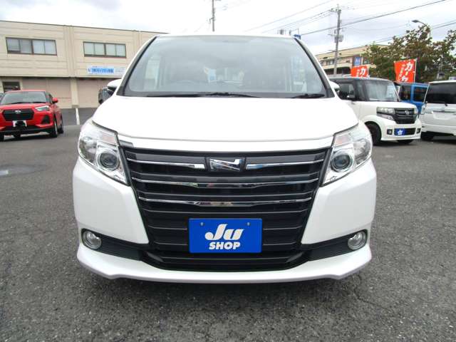 Toyota Noah 11