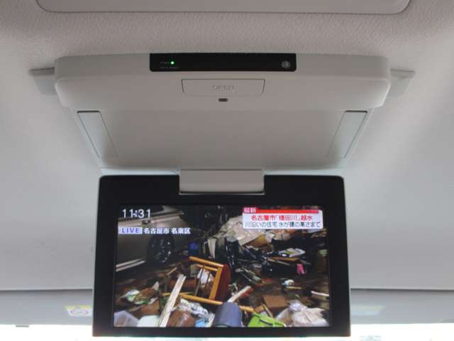 Toyota Noah 7