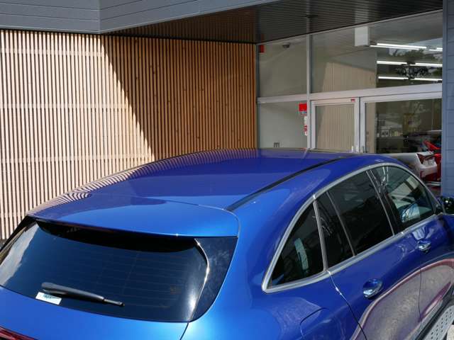 Mercedes-Benz EQC 12