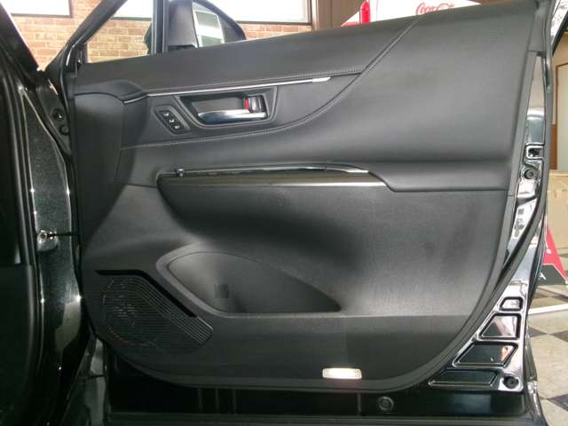 Toyota Harrier 12