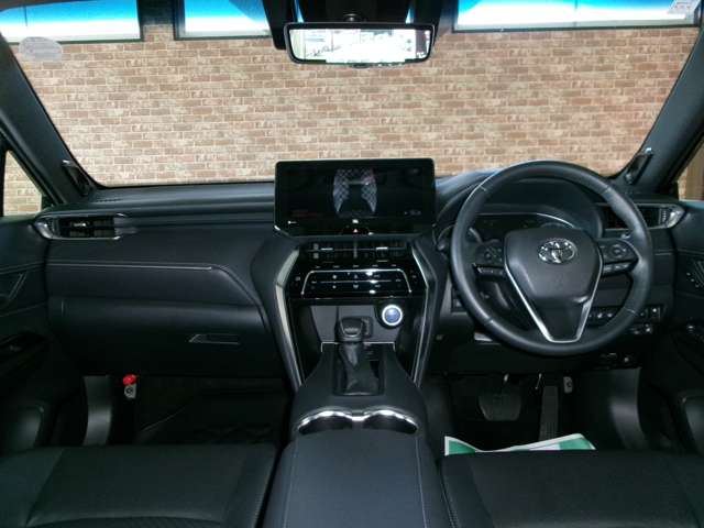 Toyota Harrier 4