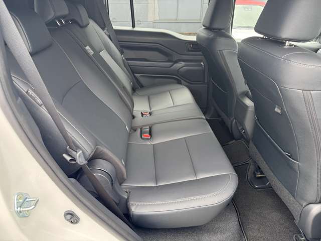 Toyota Land Cruiser FJ 11