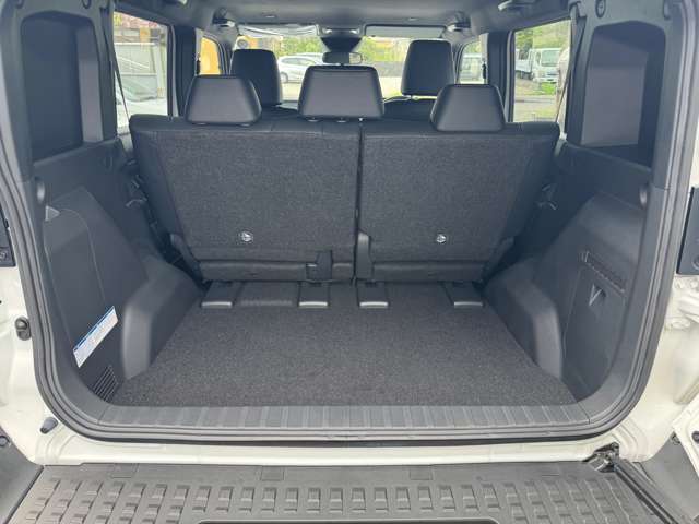Toyota Land Cruiser FJ 12