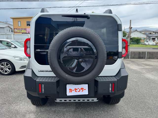 Toyota Land Cruiser FJ 6