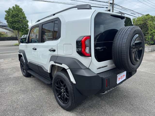 Toyota Land Cruiser FJ 7