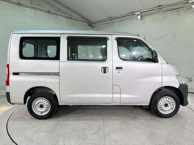 Toyota Town Ace Van 5
