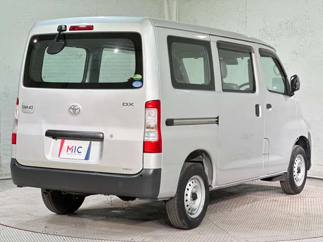Toyota Town Ace Van 6