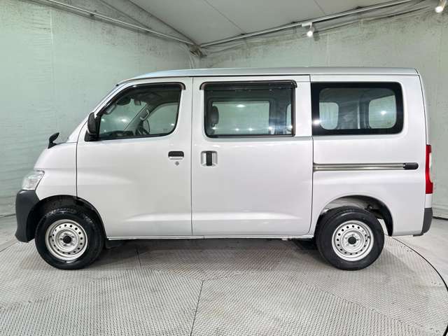 Toyota Town Ace Van 9