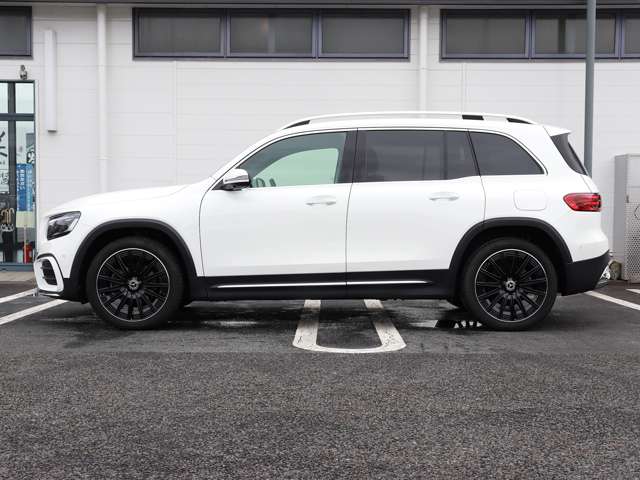 Mercedes-Benz GLB 11