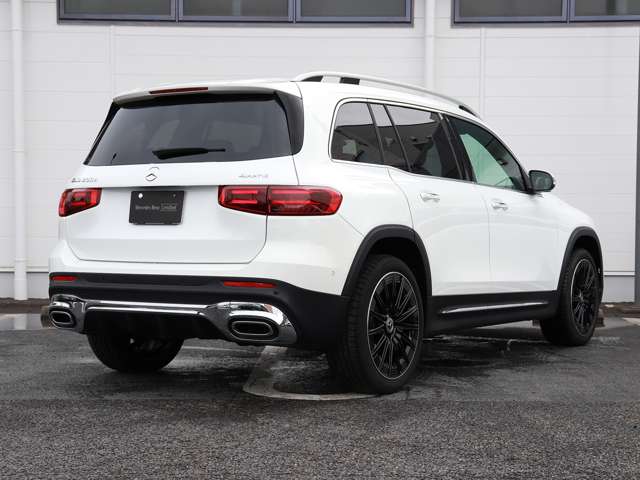 Mercedes-Benz GLB 8