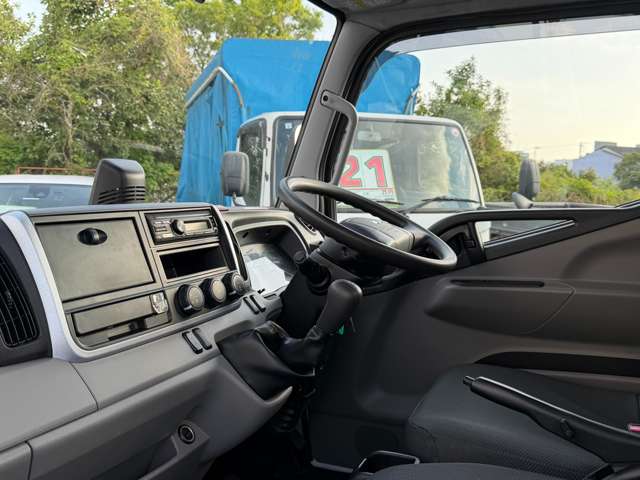 Mitsubishi Fuso Canter 10