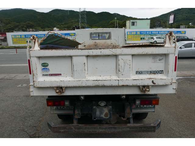 Mitsubishi Fuso Canter 7