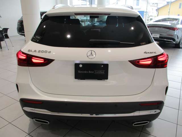 Mercedes-Benz GLA-Class 6