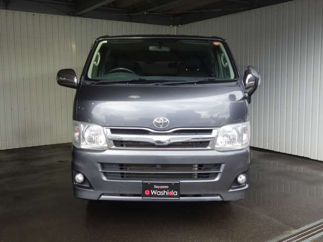 Toyota Hiace Van 2