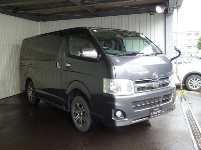 Toyota Hiace Van 3