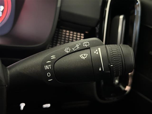 Volvo XC40 8