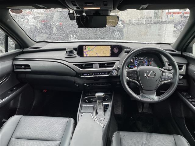 Lexus UX 4