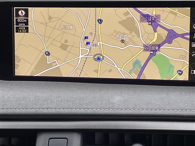 Lexus UX 7