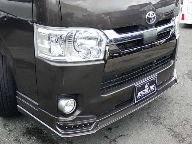 Toyota Hiace Van 10