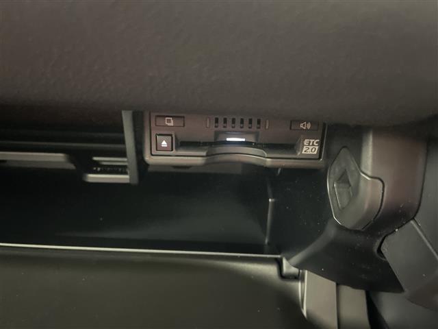 Lexus UX 8