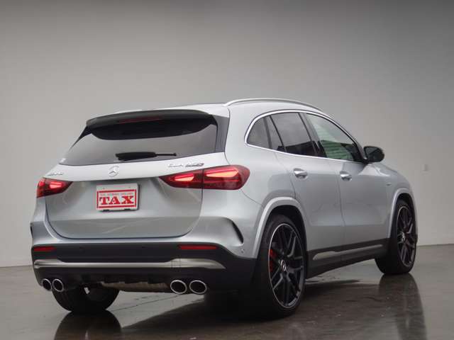 Mercedes-Benz GLA-Class 5