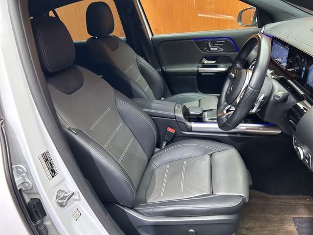 Mercedes-Benz GLA-Class 6