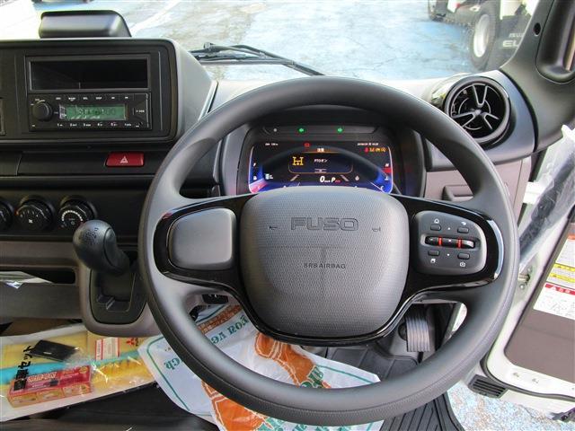 Mitsubishi Fuso Canter 9