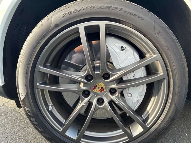 Porsche Cayenne Coupe 11
