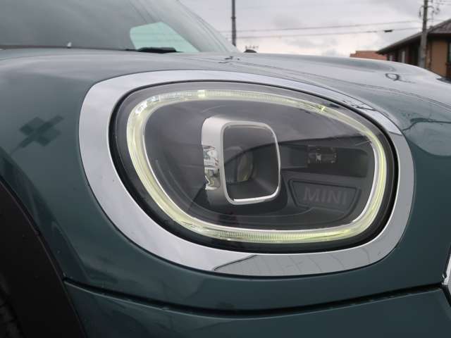 MINI Crossover 11
