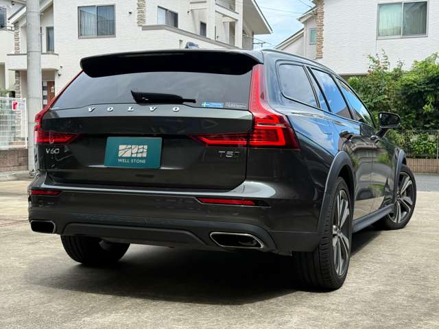 Volvo V60 Cross Country 2