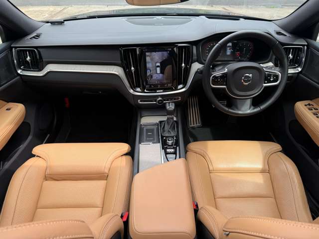 Volvo V60 Cross Country 3