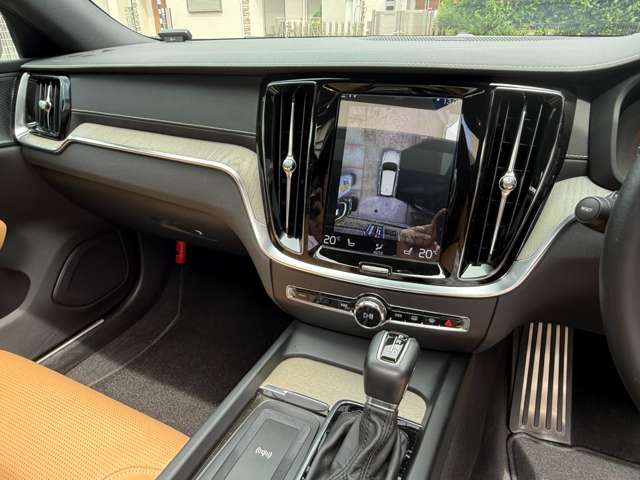 Volvo V60 Cross Country 5