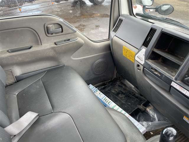 Isuzu Elf 12