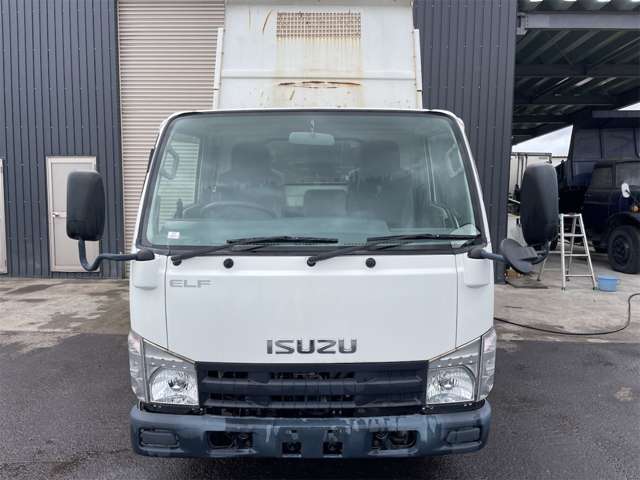 Isuzu Elf 3