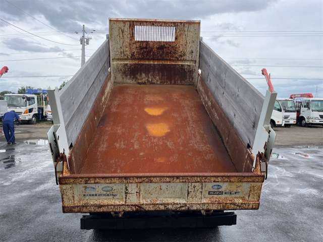 Isuzu Elf 5
