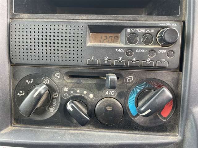 Isuzu Elf 10