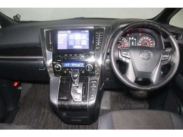 Toyota Alphard 2