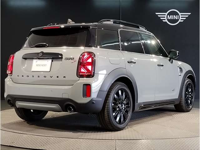MINI Crossover 8