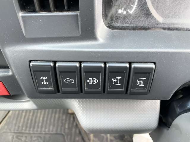 Isuzu Elf 12