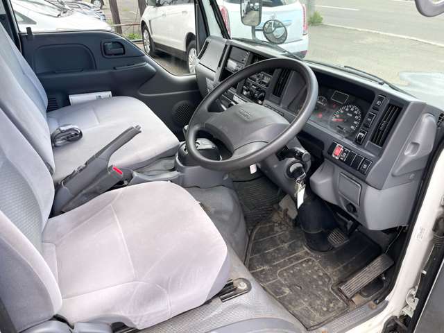 Isuzu Elf 2