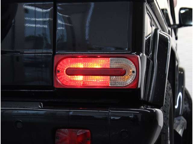 Mercedes-Benz G-Class 4