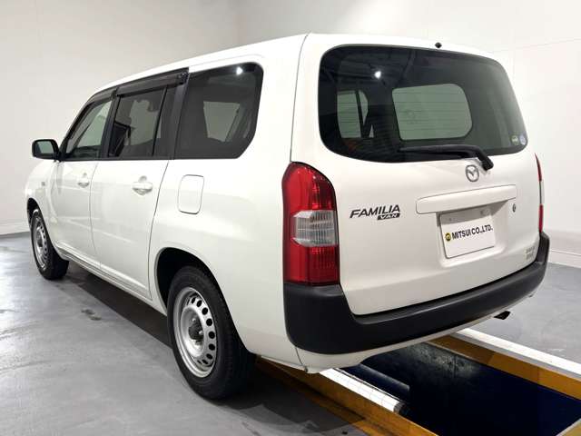 Mazda Familia Van 6