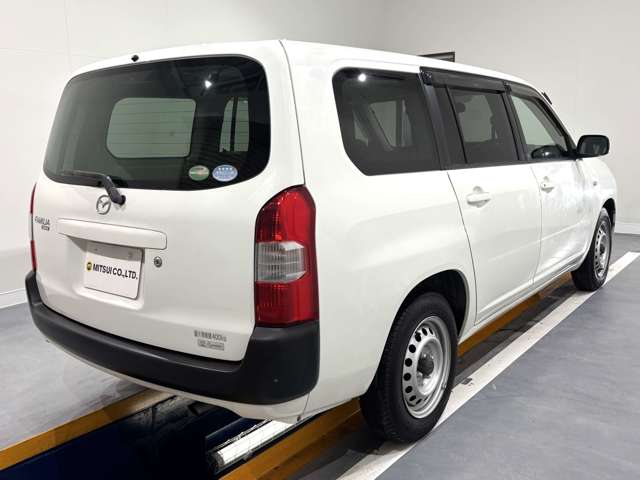 Mazda Familia Van 8