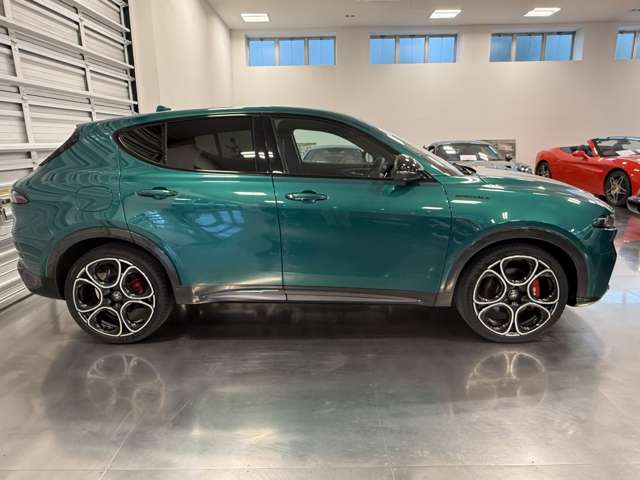 Alfa Romeo トナーレ 11