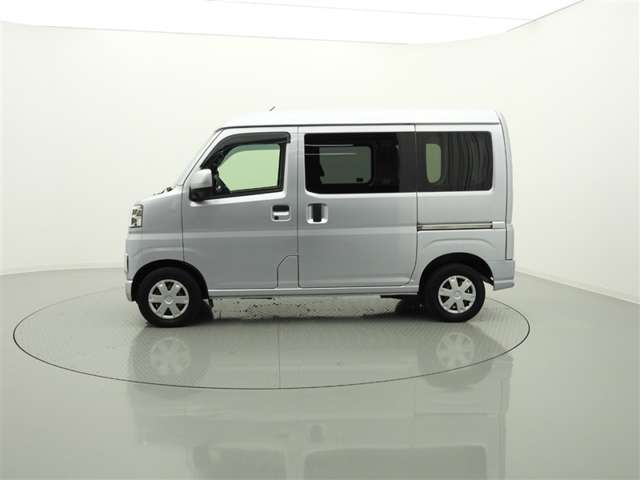 Daihatsu Hijet Cargo 2
