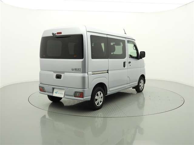 Daihatsu Hijet Cargo 3