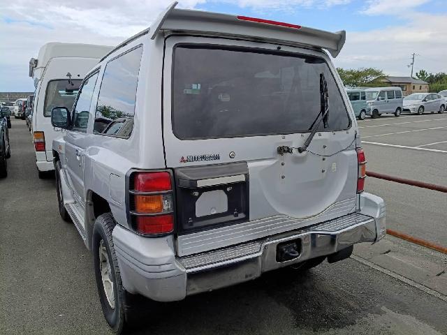 Mitsubishi Pajero 2