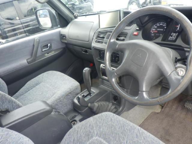 Mitsubishi Pajero 6