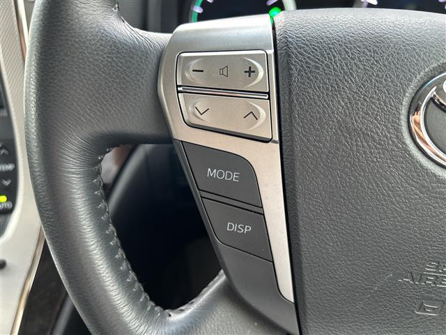 Toyota Alphard Hybrid 6