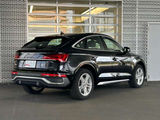 Audi Q5 Sportback 4